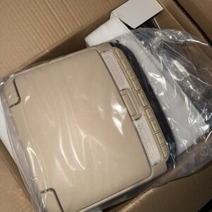 Genuine Mopar Monitor With DVD Media System Full Kit New In Box (68465729AA)